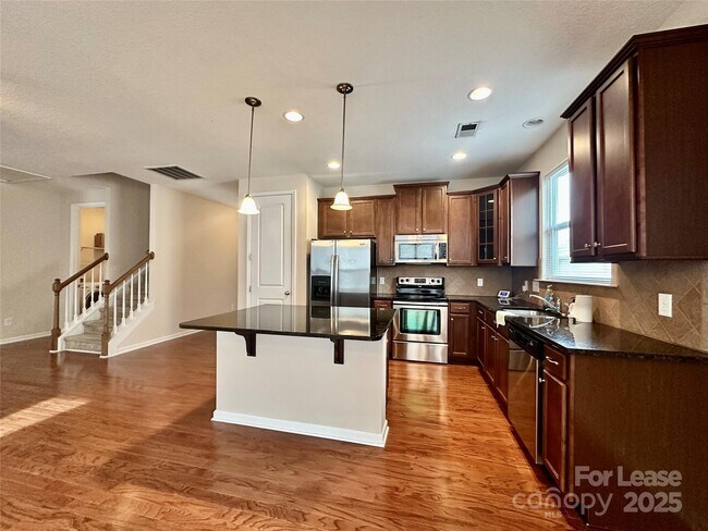 Building Photo - 4531 Hubbard Falls Dr