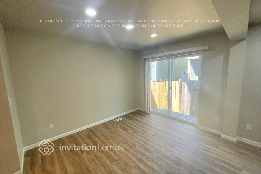 Building Photo - 7325 178 St Ct E