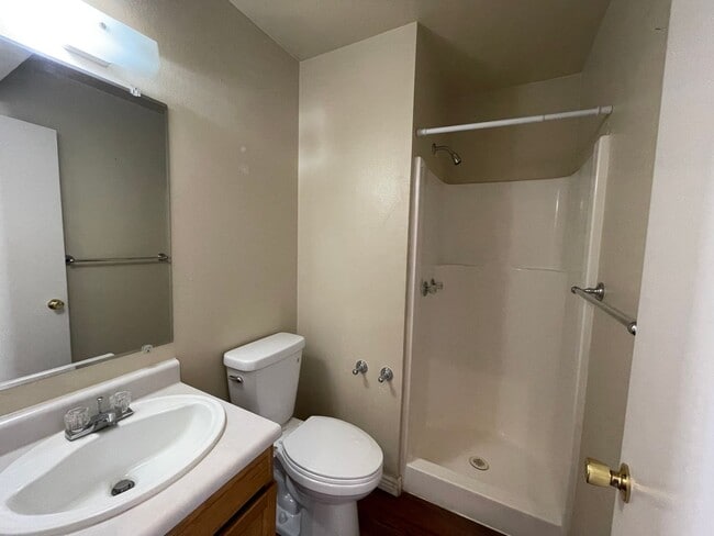 Building Photo - 3 BEDROOM, 2 BATHROOM, VILLAGE CREEK TOWNH...