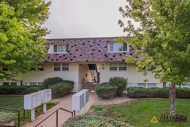 Building Photo - 1510 College Ave