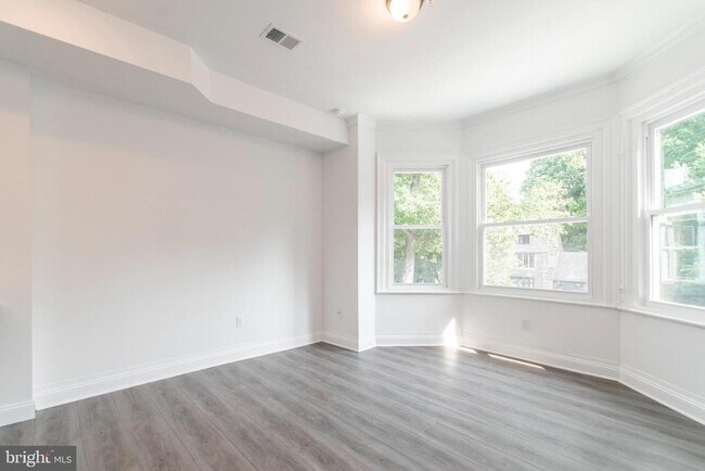 Building Photo - 4238 Spruce St