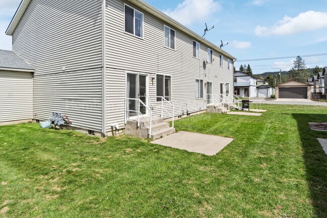 Building Photo - 2814 N 14th Pl