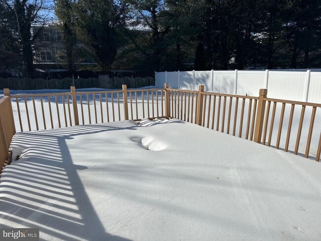 Building Photo - 2 W High Ridge Rd