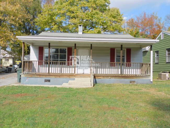 Primary Photo - *Move In Special* Charming 3BR/1.5BA Home ...