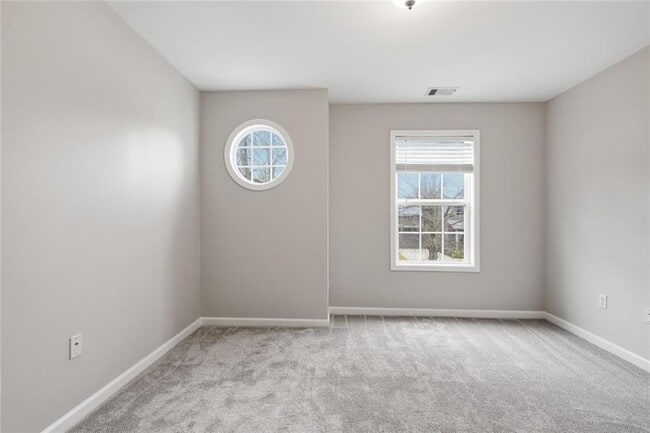 Building Photo - 1849 Spring Ave NW