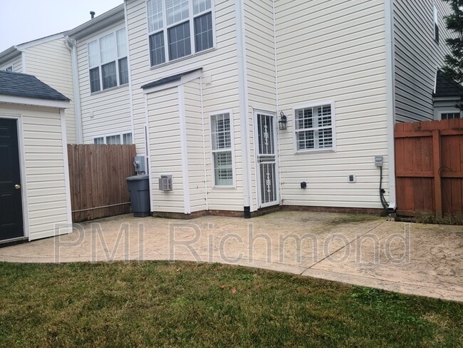 Building Photo - 8014 Cottesmore Ct