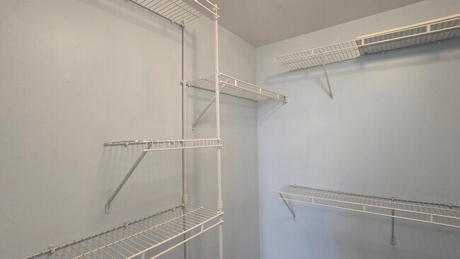 Building Photo - 255 Evernia St