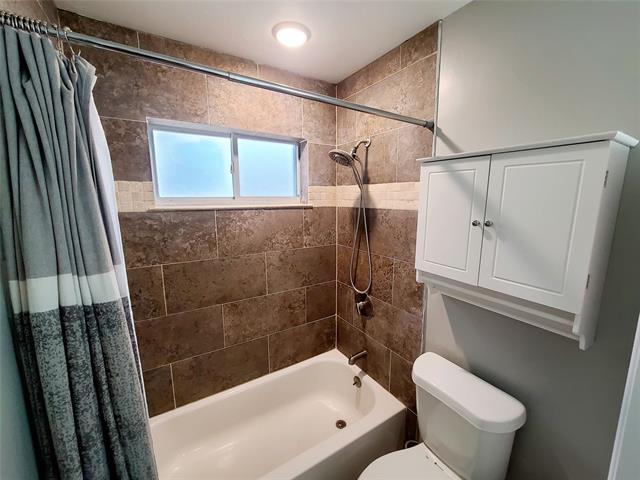 Building Photo - 3108 Mayhew Dr