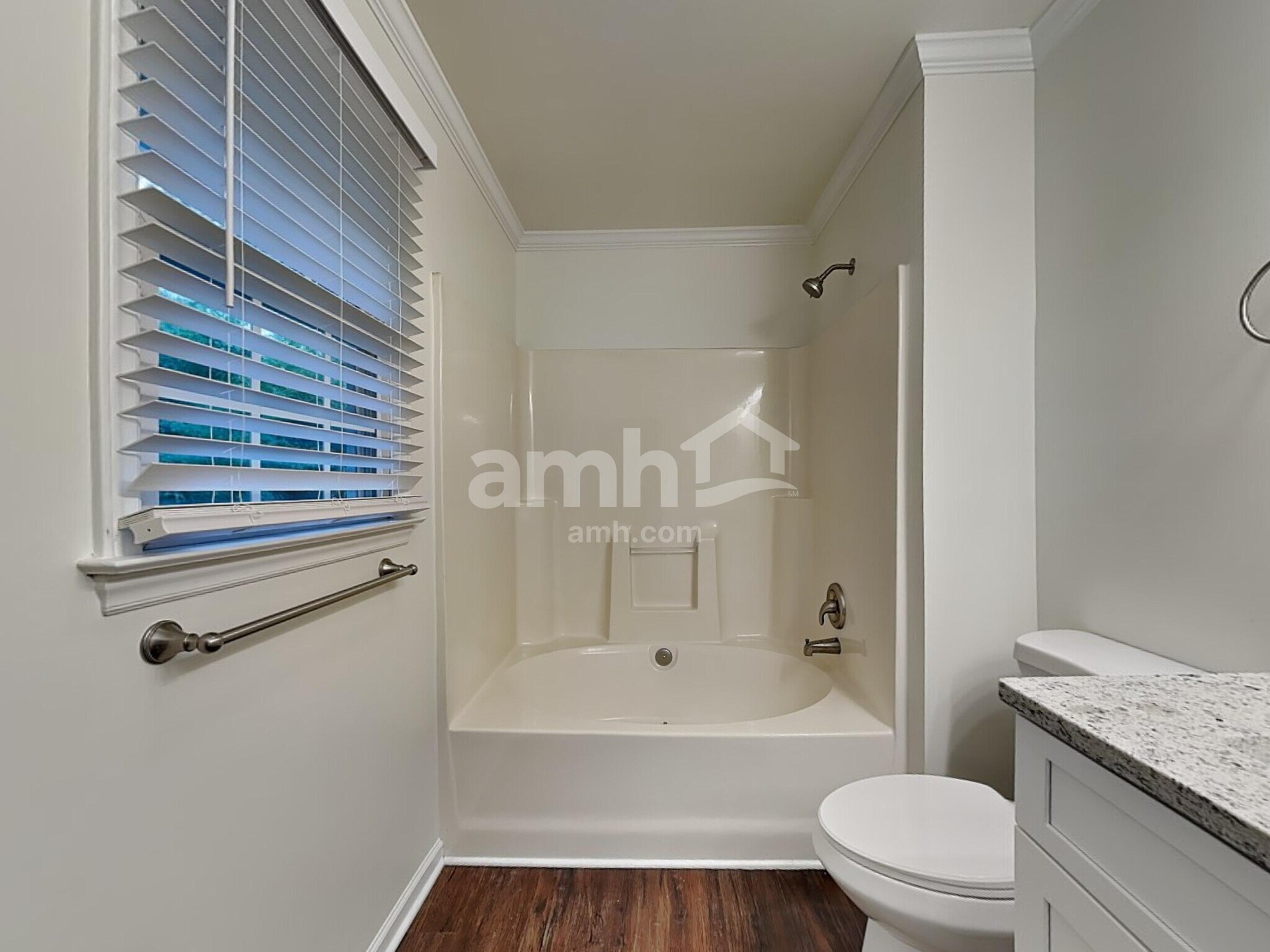 Building Photo - 614 Pebble Dr