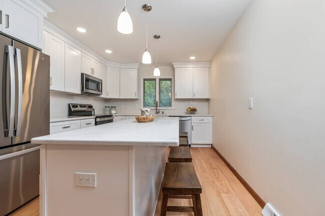 Building Photo - 80 Wertman Ln