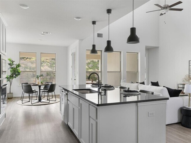 Building Photo - 1328 Brescia Walk