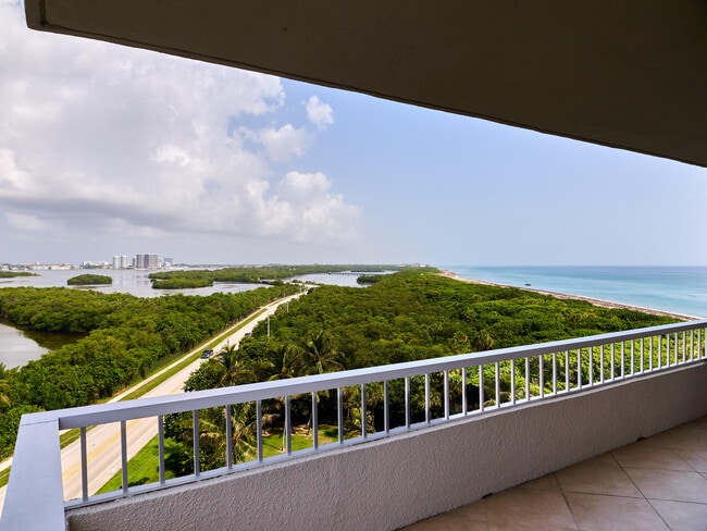 Building Photo - 5550 N Ocean Dr
