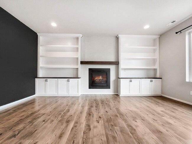Building Photo - Newly built home with major upgrades in Br...