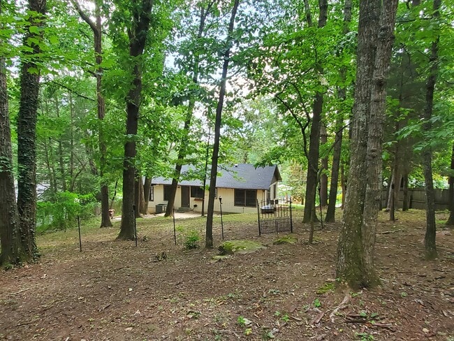 Building Photo - 829 Texas Ave