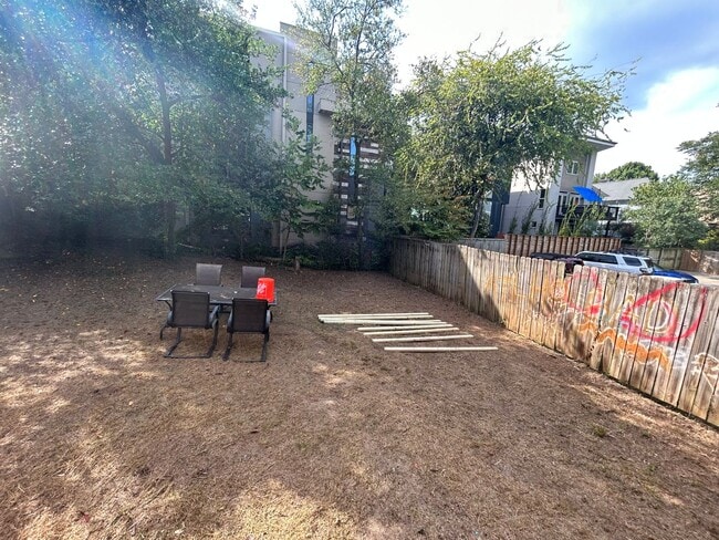 Building Photo - Highland Park II