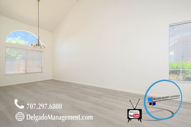 Building Photo - Gorgeous renovated East Vallejo 4 bedroom home