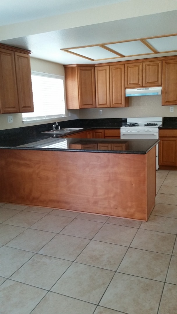 Building Photo - POOL FOR THE SUMMER! SPACIOUS 4 BEDROOM 3 BATH EAGLE RANCH HOME