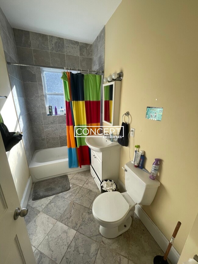 Building Photo - 19 Parker Hill Ave