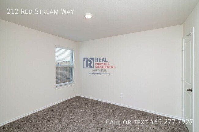 Building Photo - 212 Red Strm Wy