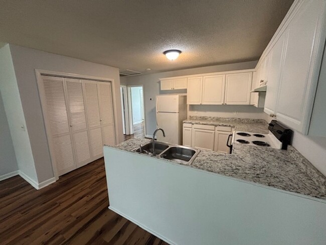 Building Photo - 257 Wynn Way Unit A