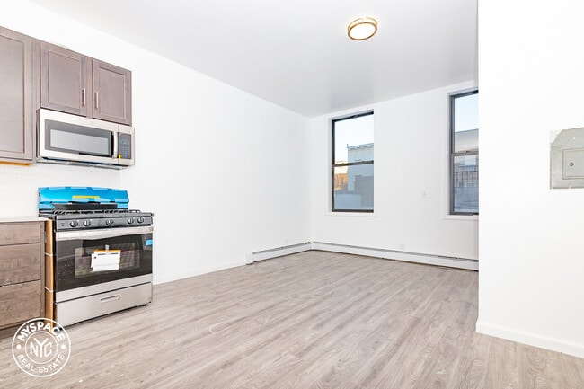 Primary Photo - 25 Jefferson St