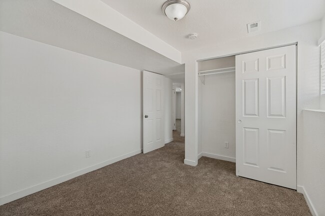 Building Photo - 5128 S 3760 W
