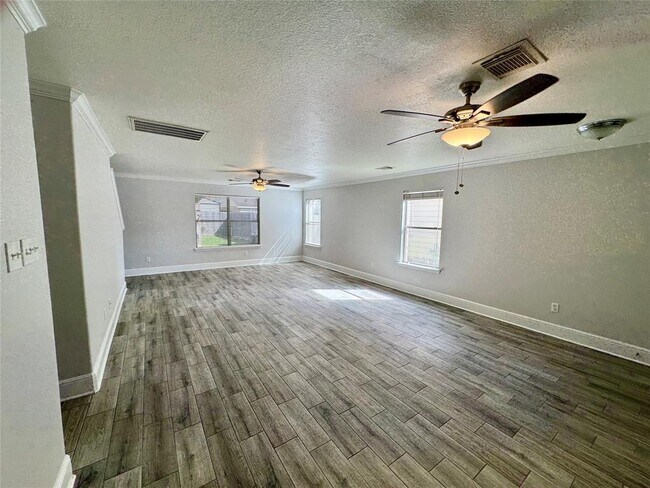 Building Photo - 21355 Claretfield Ct