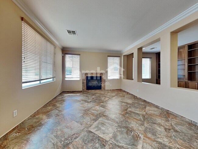 Building Photo - 2028 Silver Blaze Ct