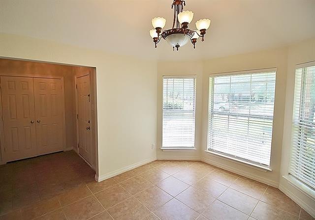 Building Photo - 809 Foxwood Ln