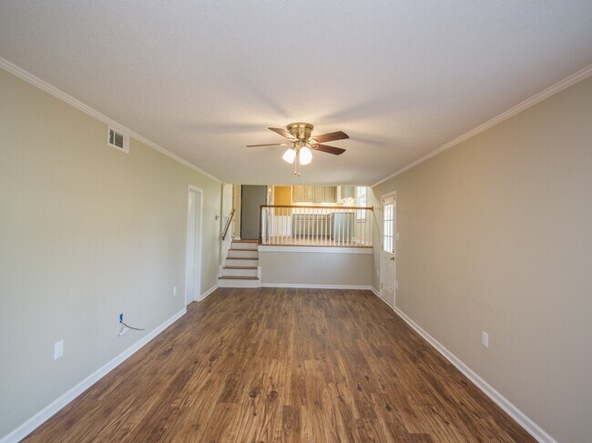 Building Photo - Beautiful Home in Athens City near Buc-ees!