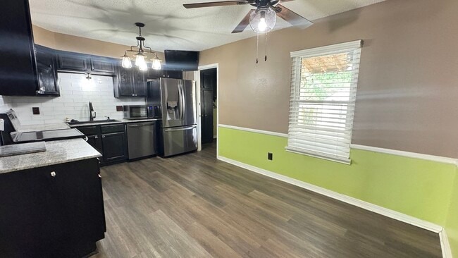 Building Photo - 114 Westchase Dr
