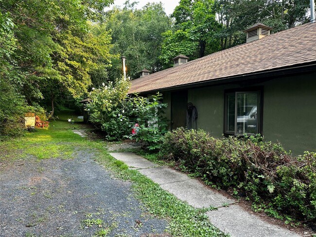 Building Photo - 2971 NY-97