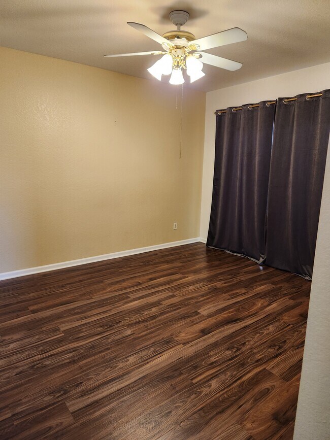 Master bedroom 1st floor - 5640 E Bell Rd