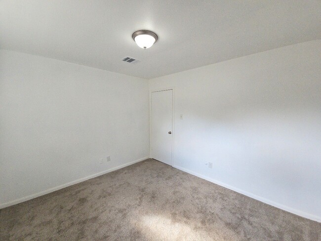 Building Photo - 3810 R V Mayfield Dr