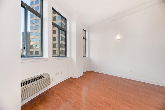 Building Photo - 311 Washington St