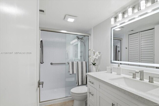 Building Photo - 1400 SW 124th Terrace