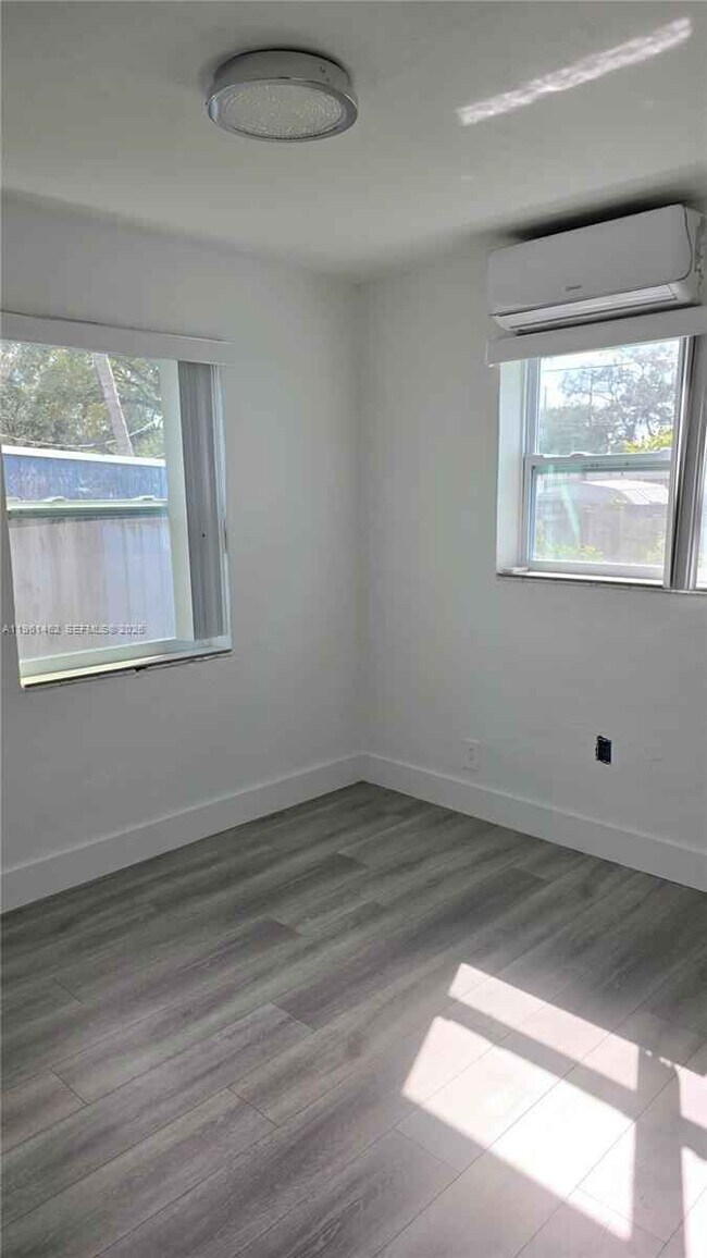 Building Photo - 6616 Raleigh St