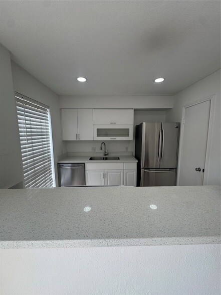 Building Photo - 6645 Wanda Ln