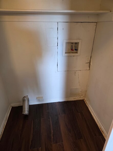 Building Photo - 16462 E 13th Pl