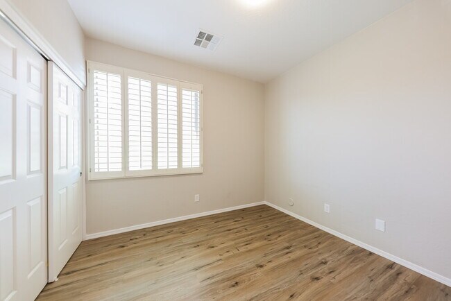 Building Photo - 12576 W Morning Vista Dr