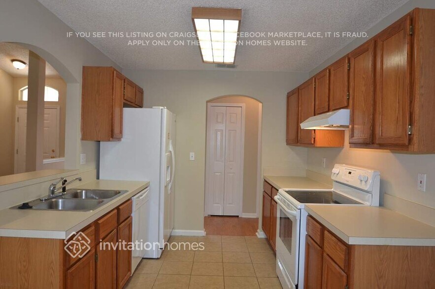 Building Photo - 2752 Apollo Ct