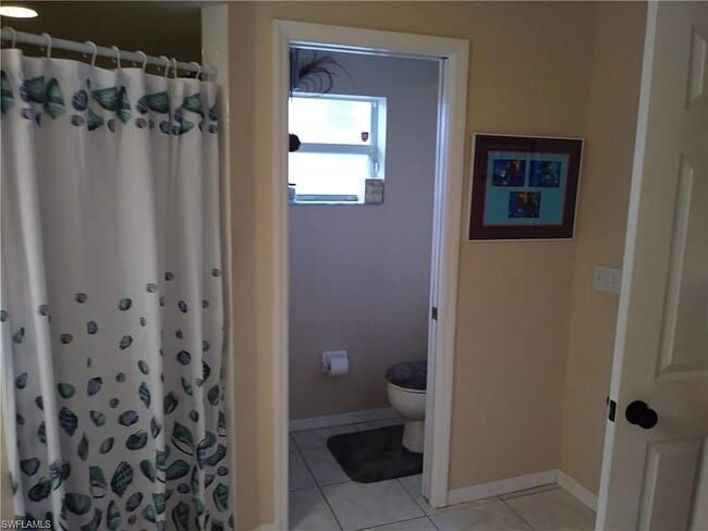 Building Photo - 502 NE 19th Ct