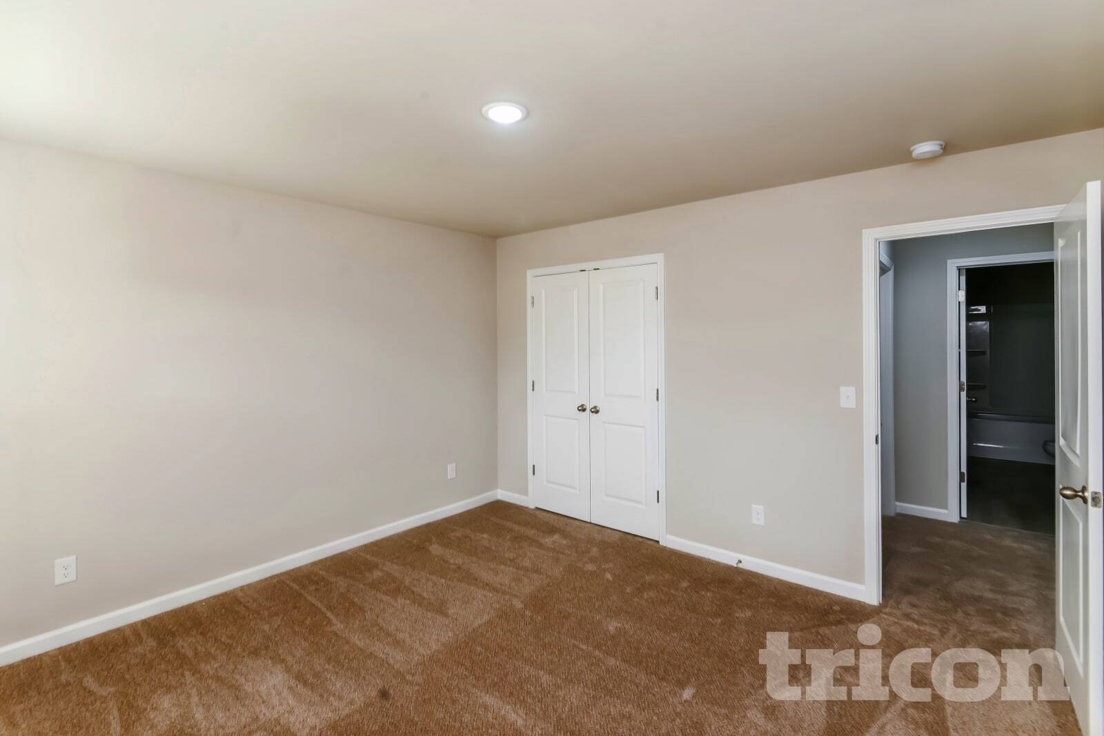 Building Photo - 139 Spring Knoll Dr