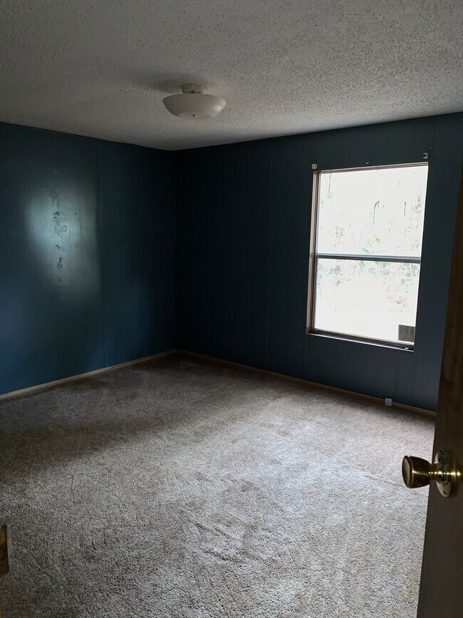 Building Photo - 93 Whispering Pines Cir