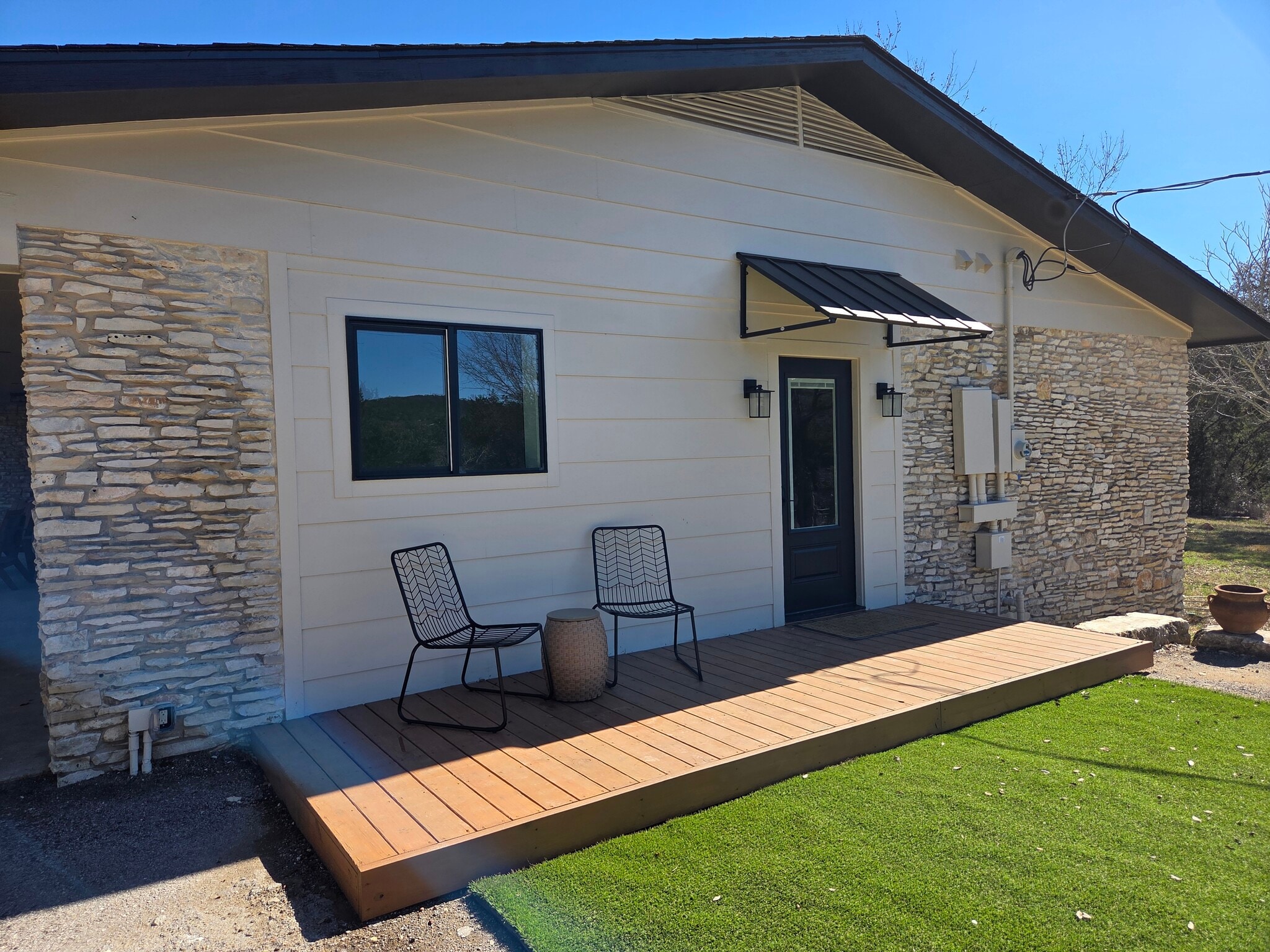 Wood deck with awning and pond views - 10717 Deer Canyon Rd