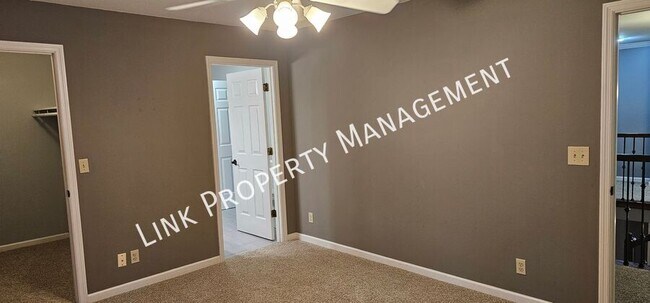 Building Photo - 7701 Elizabeth Way Dr