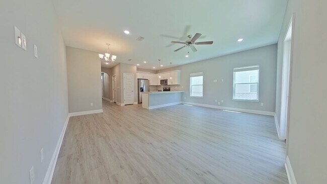 Building Photo - 852 Fairview Dr