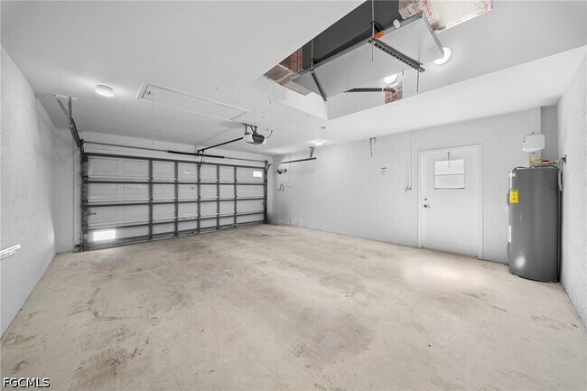 Building Photo - 2614 7th St W