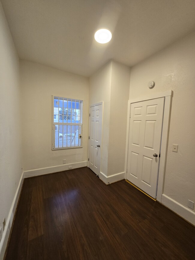 Building Photo - 2117 West St