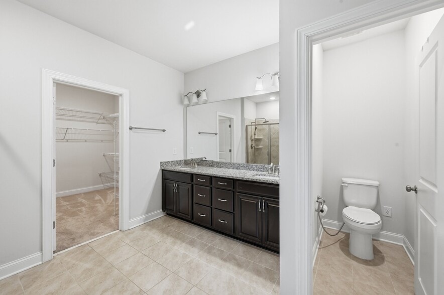 Building Photo - 829 Summit Crest Ct